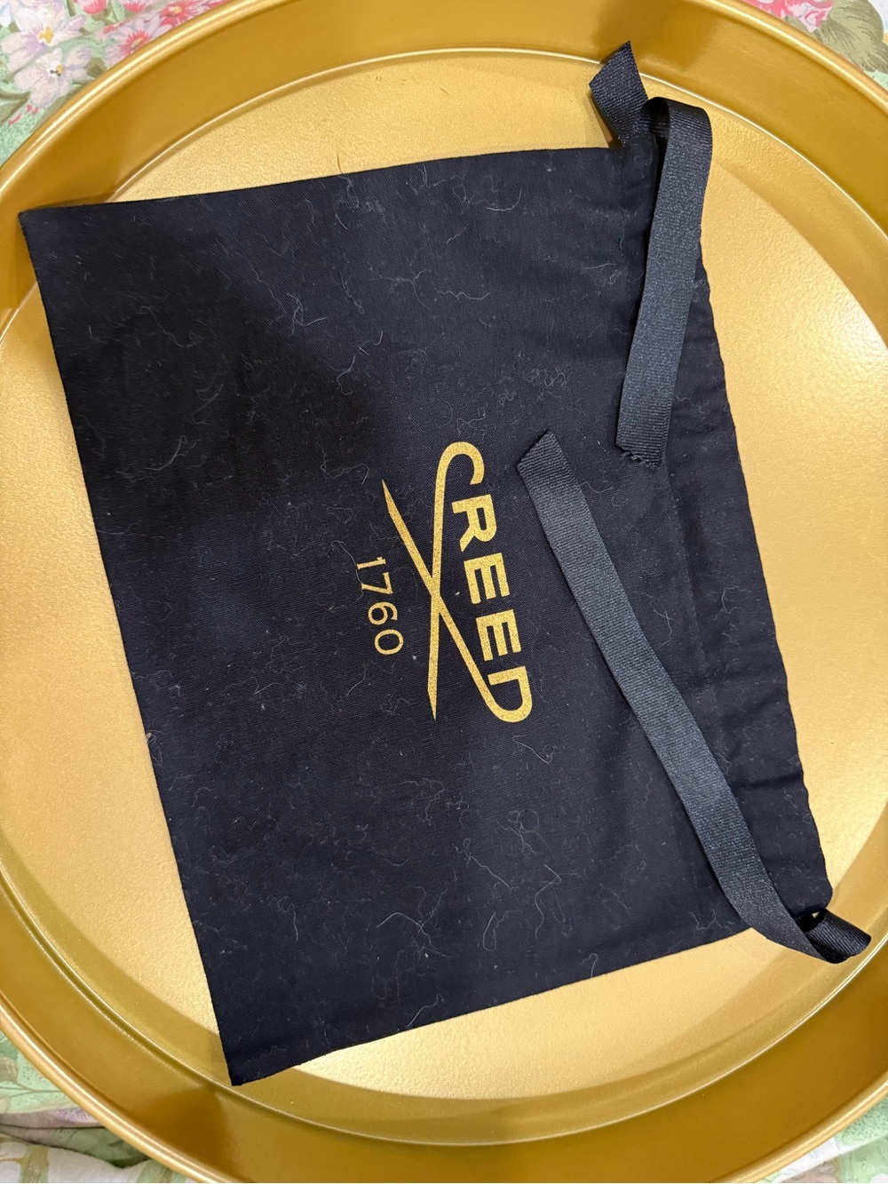 Creed Black and Gold Logo Drawstring Travel Dust Bag